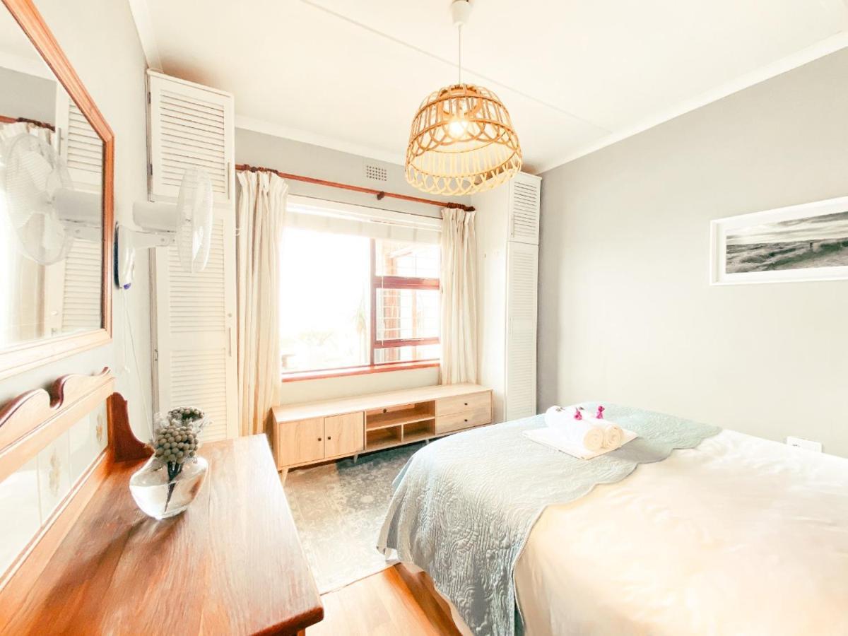 La Mer Seafront Selfcatering Accommodation Kleinmond ภายนอก รูปภาพ