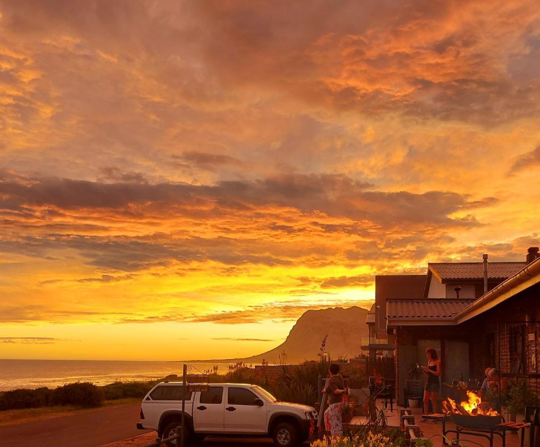 La Mer Seafront Selfcatering Accommodation Kleinmond ภายนอก รูปภาพ